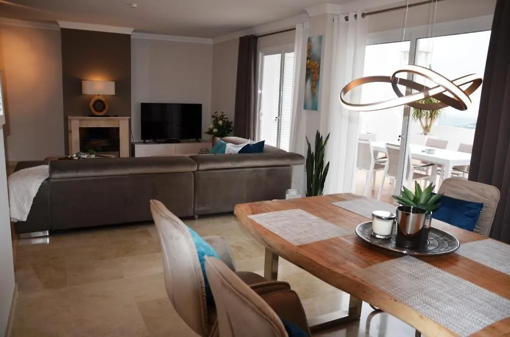 Penthouse Mit Privatem Jacuzzi In Marbella - La Mairena Apartment Ojen 0*,