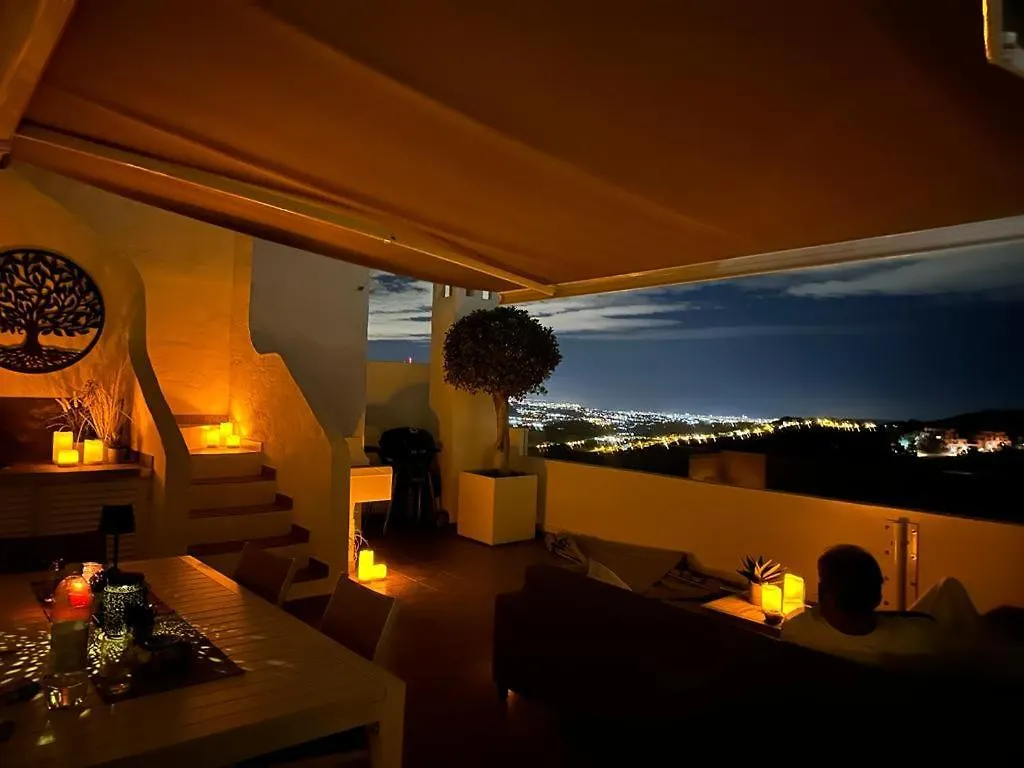 Penthouse Mit Privatem Jacuzzi In Marbella - La Mairena Apartment Ojen Spain
