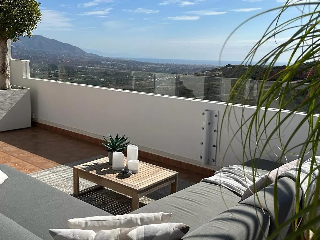 Penthouse Mit Privatem Jacuzzi In Marbella - La Mairena Apartment Ojen
