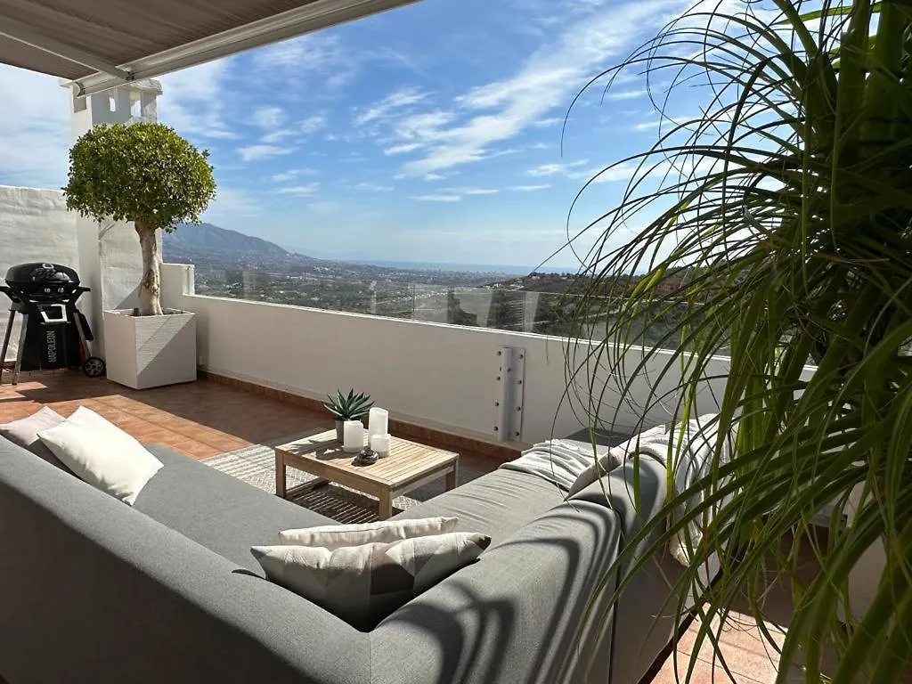 Penthouse Mit Privatem Jacuzzi In Marbella - La Mairena Apartment Ojen